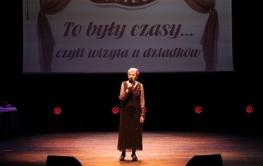 Teatr RETRO - "To były czasy, czyli wizyta u dziadk&oacute;w" (25 stycznia 2023) 18