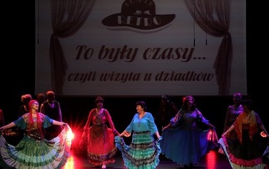 Teatr RETRO - "To były czasy, czyli wizyta u dziadk&oacute;w" (25 stycznia 2023) 19