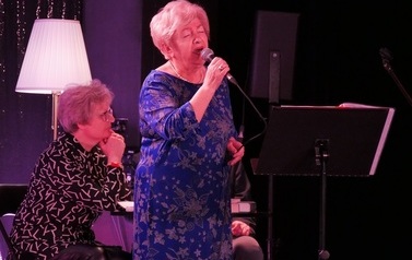 Recital "Kalinowe serce" w wykonaniu Bożeny Jagielskiej (26 stycznia 2023) 6