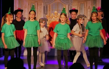  Premiera spektaklu Teatru AGRAFKA - "Porwanie Choinek" (27 stycznia 2023) 6