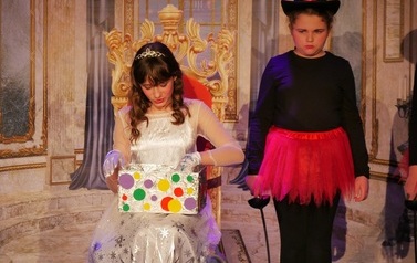  Premiera spektaklu Teatru AGRAFKA - "Porwanie Choinek" (27 stycznia 2023) 9