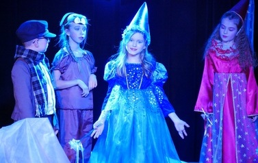  Premiera spektaklu Teatru AGRAFKA - "Porwanie Choinek" (27 stycznia 2023) 16
