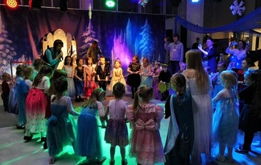 Bal kostiumowy dla dzieci "Elsa i przyjaciele" 