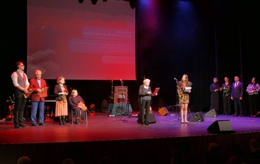Uroczystość wręczenia nagr&oacute;d kulturalnych (21 marca 2023) 13