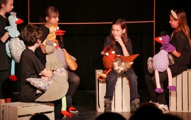 Premiera spektaklu "Dzi&oacute;b w dzi&oacute;b" Teatru Lalek Muchomor (26 marca 2023) 8