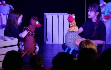Premiera spektaklu "Dzi&oacute;b w dzi&oacute;b" Teatru Lalek Muchomor (26 marca 2023) 22