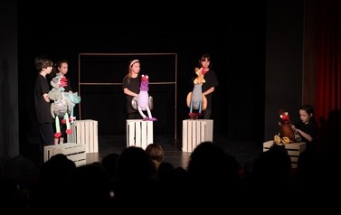 Premiera spektaklu "Dzi&oacute;b w dzi&oacute;b" Teatru Lalek Muchomor (26 marca 2023) 33