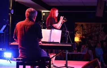Koncert SUPERMENKA w wykonaniu Antoniny Nowosadzkiej, Mileny Kowalczyk i Michaliny Ryciak (16 maja 2023) 1