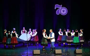 Gala Jubileuszowa 70-lecia Zespołu Pieśni i Tańca "Powiśle" im. Kazimiery Walczak "Mamci" (27 maja 2023) 36