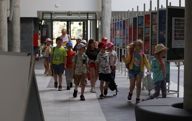 Wernisaż prac uczestnik&oacute;w lekcji galeryjnych (7 czerwca 2023)  24