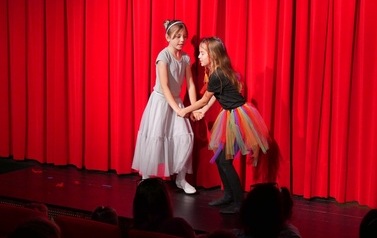 Teatrzyk Pinezka - "Na Podw&oacute;rzu" i inscenizacje w wykonaniu Teatru Agrafka (17 czerwca 2023) 5