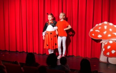 Teatrzyk Pinezka - "Na Podw&oacute;rzu" i inscenizacje w wykonaniu Teatru Agrafka (17 czerwca 2023) 6