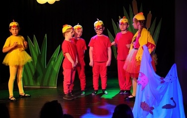 Teatrzyk Pinezka - "Na Podw&oacute;rzu" i inscenizacje w wykonaniu Teatru Agrafka (17 czerwca 2023) 18