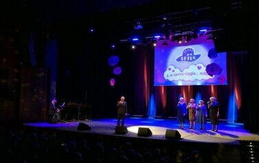 Spektakl Teatru RETRO "A w sercu ciągle... miłość" (10 kwietnia 2024) 21