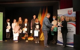 Eliminacje powiatowe do 25. Jesiennego Konkursu Recytatorskiego "Śmiechem-żartem" (15 listopada 2021)