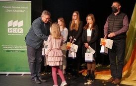 Eliminacje powiatowe do 25. Jesiennego Konkursu Recytatorskiego "Śmiechem-żartem" (15 listopada 2021)